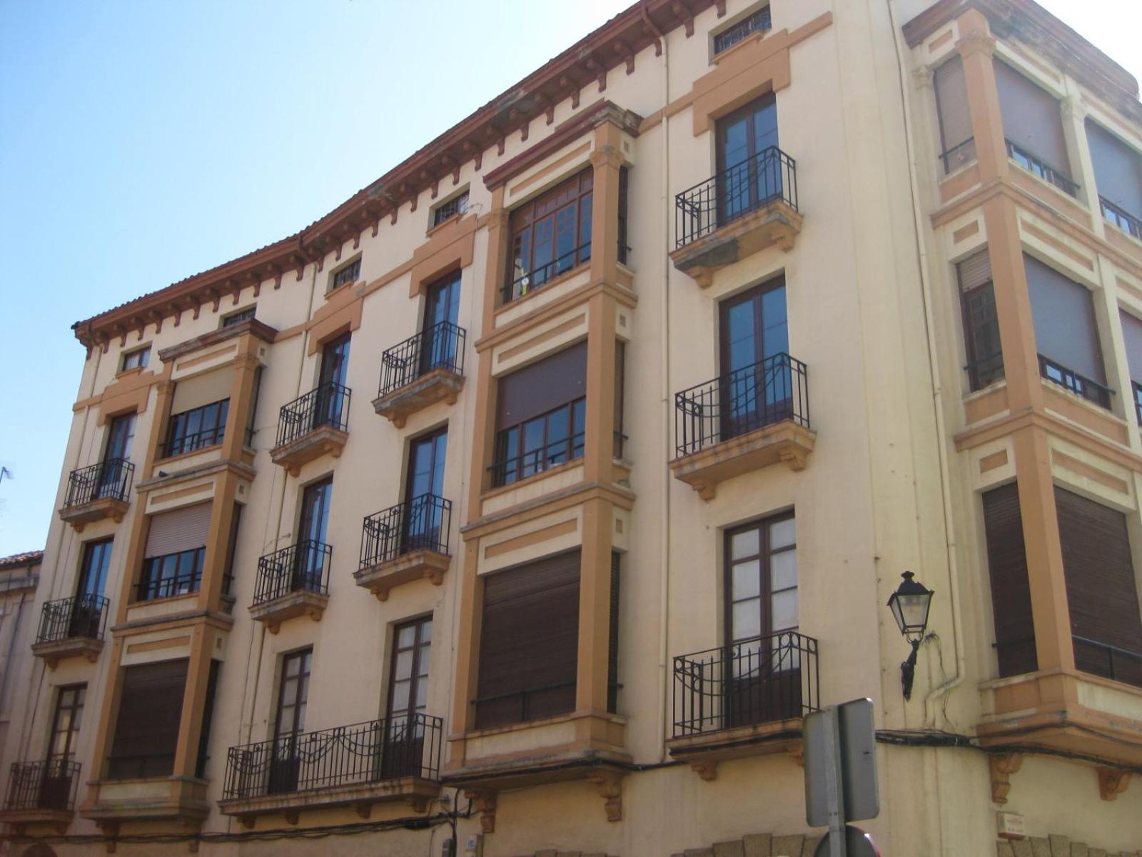 Pensión Sandoval 3*