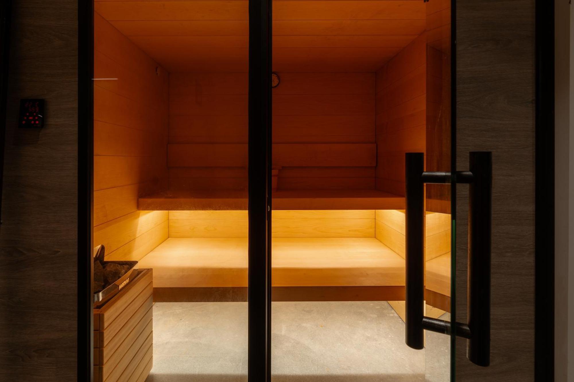 Apartment 2h Living *