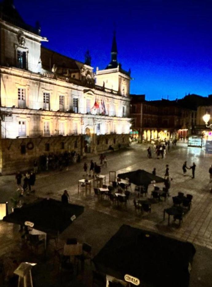 Pensión Arquitecto De La Vida- Plaza Mayor León