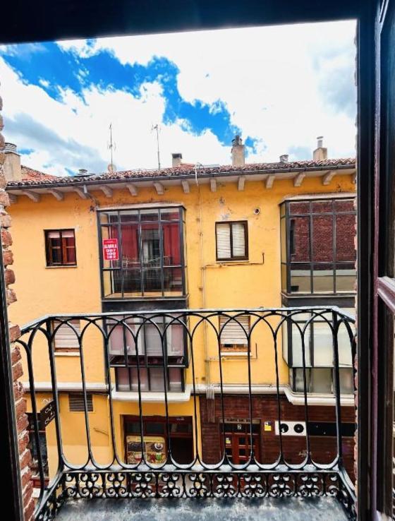 Arquitecto De La Vida- Plaza Mayor * León
