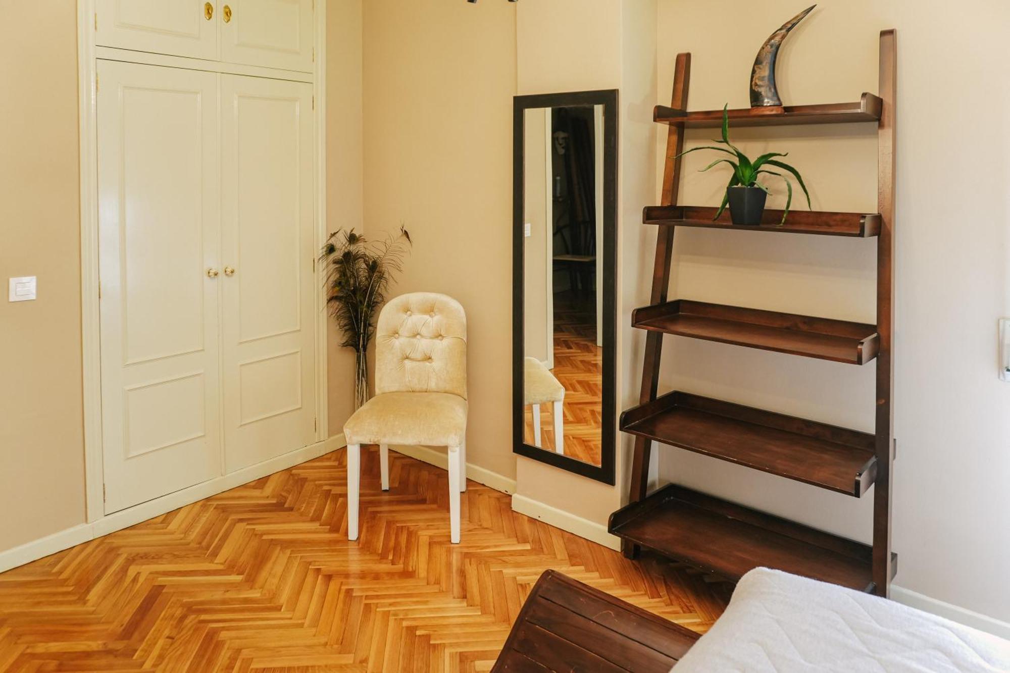 Plaza Mayor Humedo Con Parking Incluido Apartamento León
