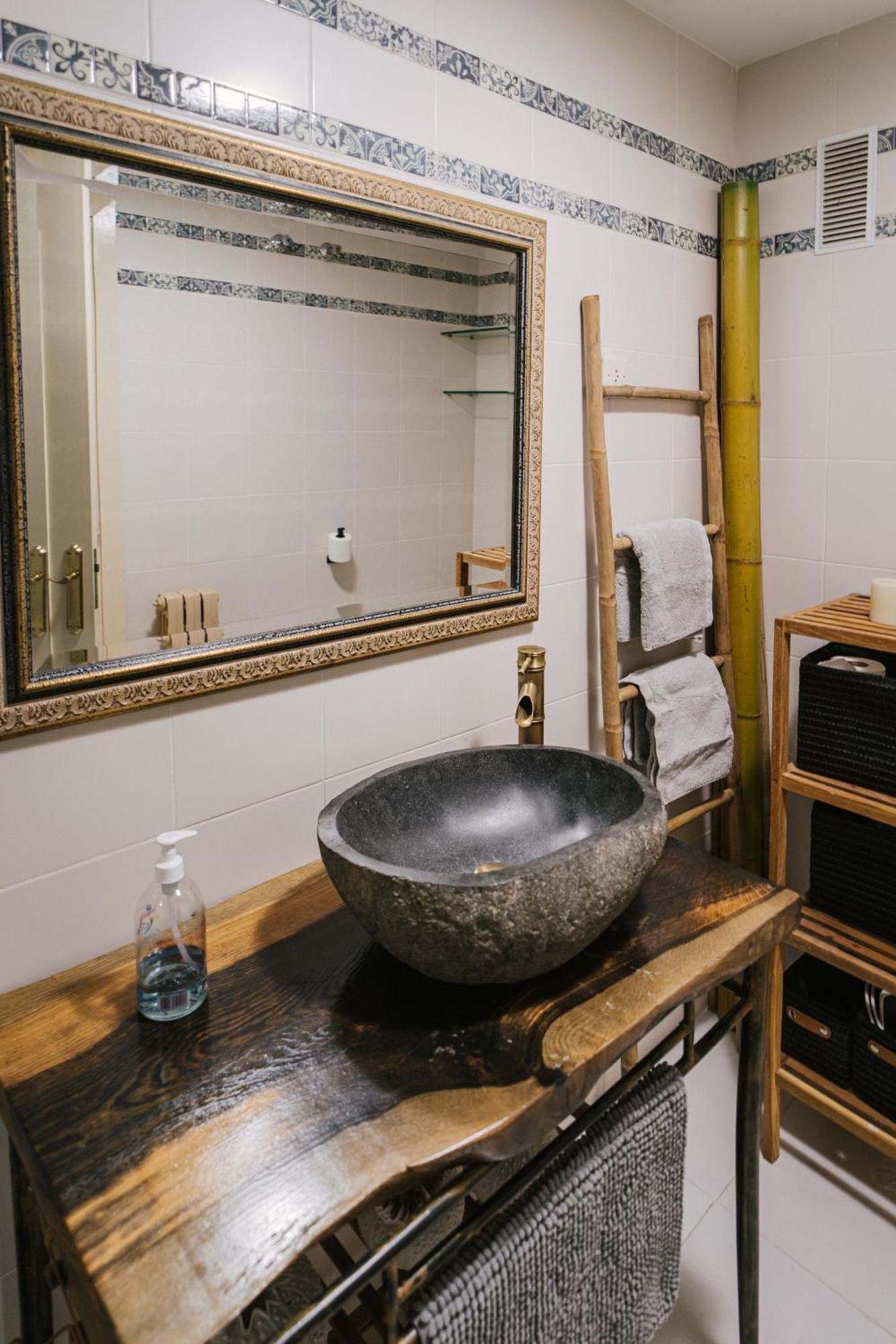 Plaza Mayor Humedo Con Parking Incluido Apartamento León