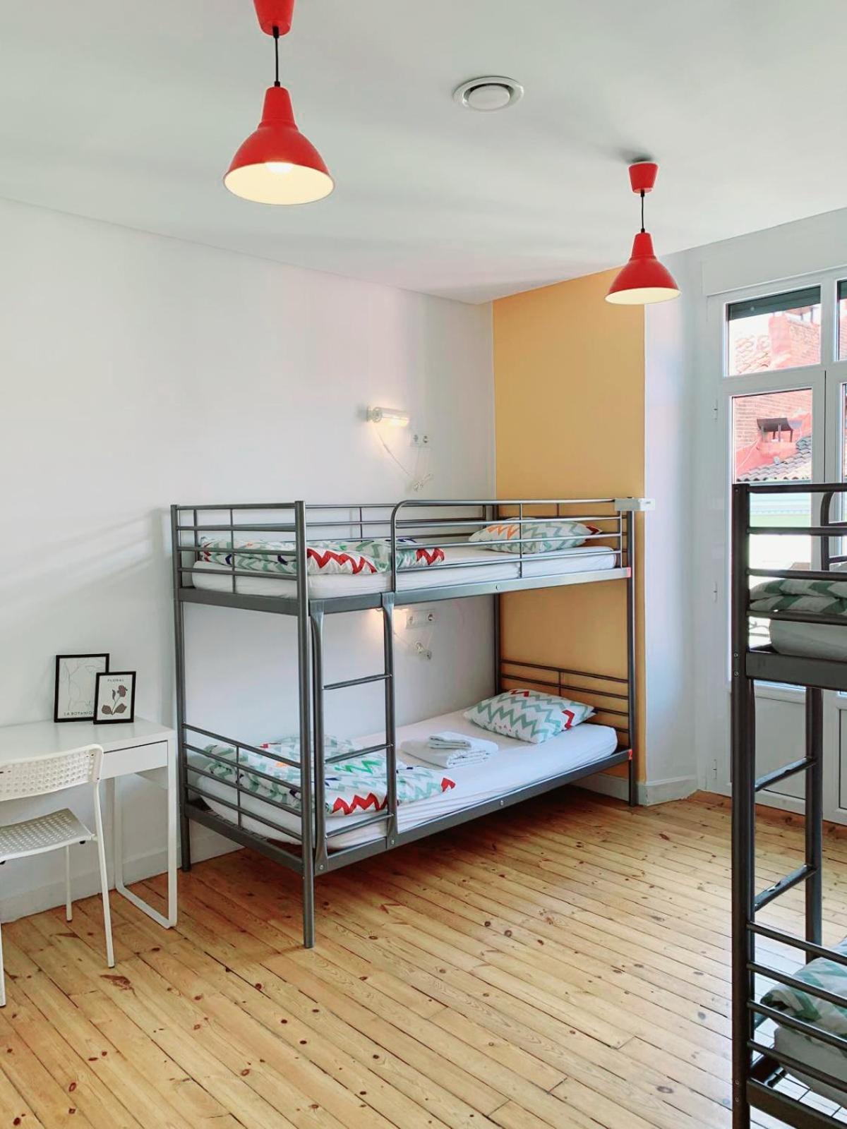 Hostal Leon Hostel