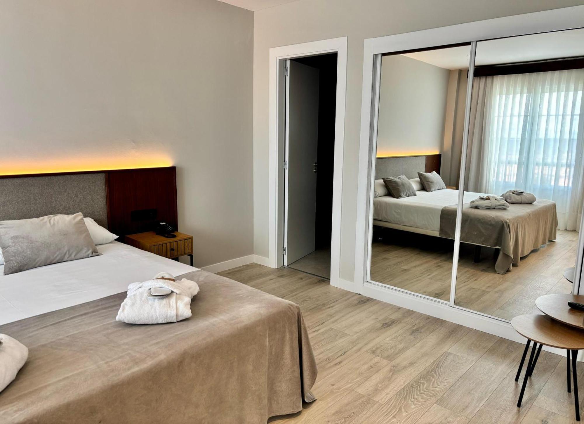 Hotel Santiago 4*