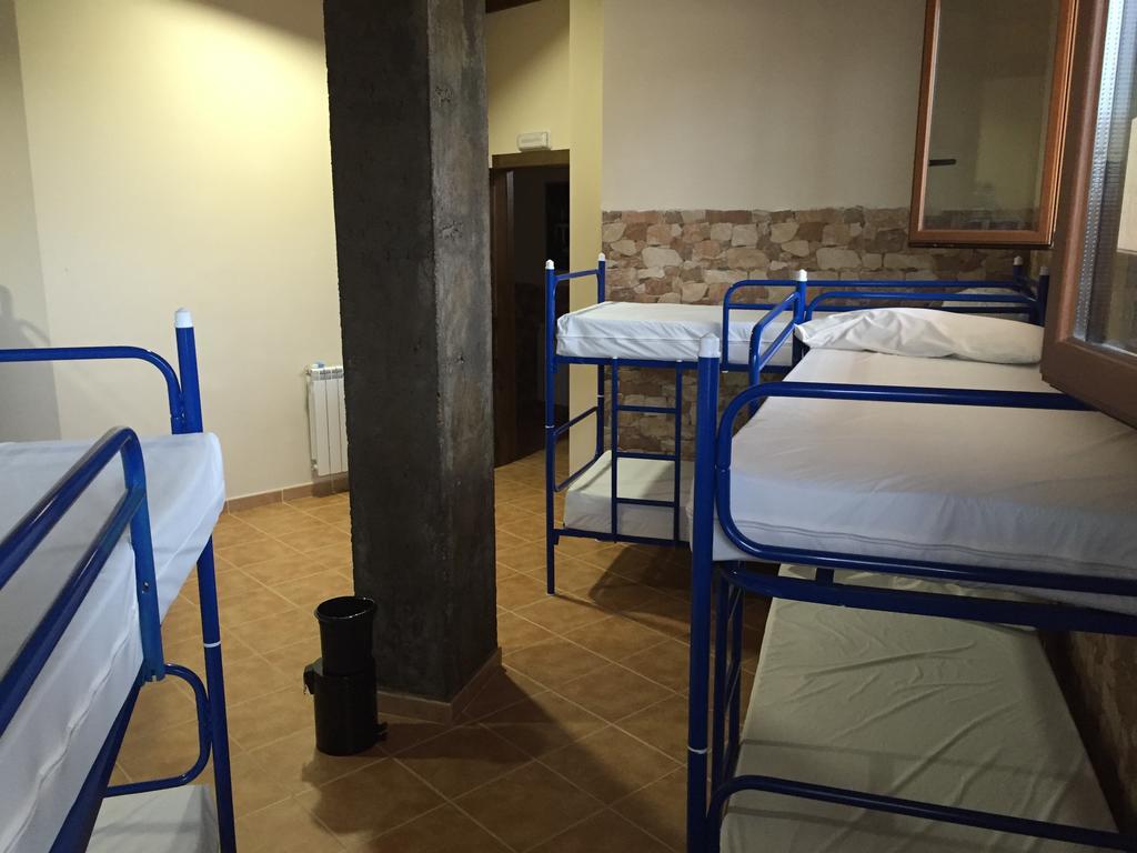 Hostal Santo Tomás De Canterbury *