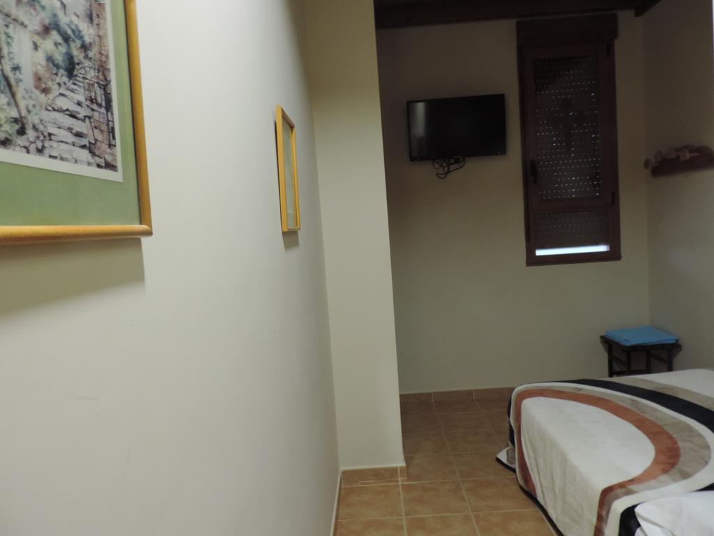 Hostal Santo Tomás De Canterbury *