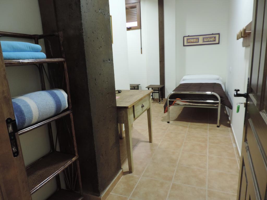 Hostal Santo Tomás De Canterbury *