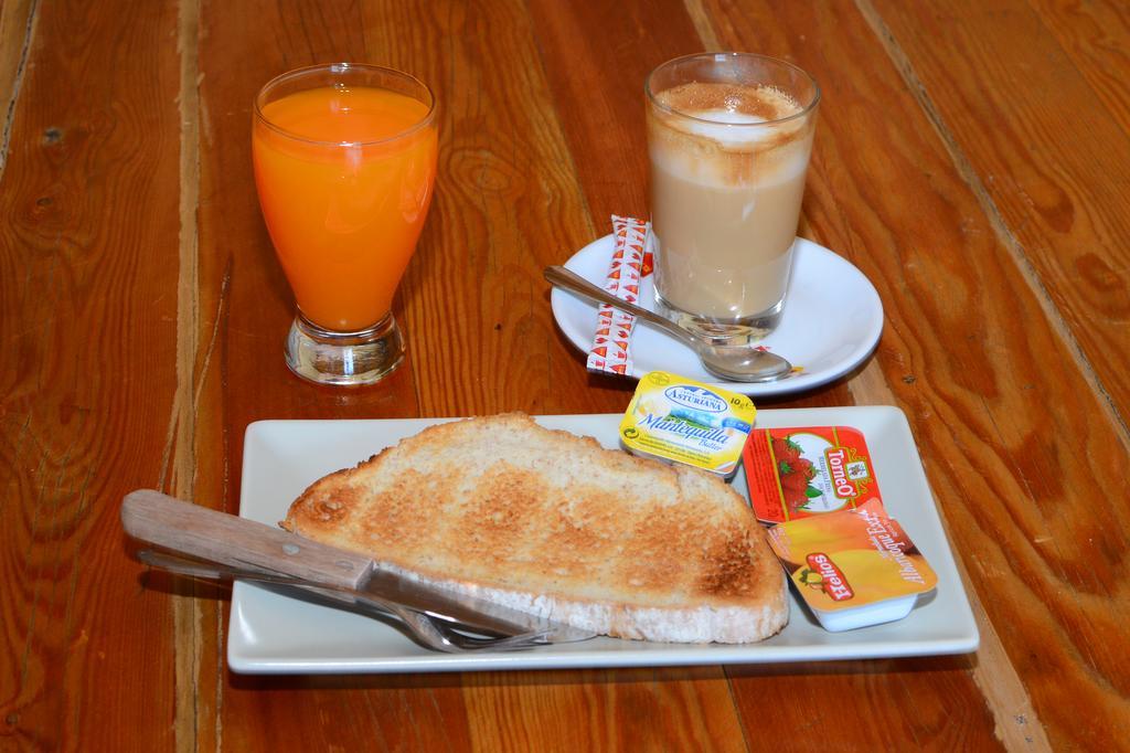 Santo Tomás De Canterbury Hostal León