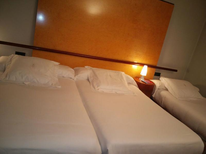 Occidental Alfonso V Hotel