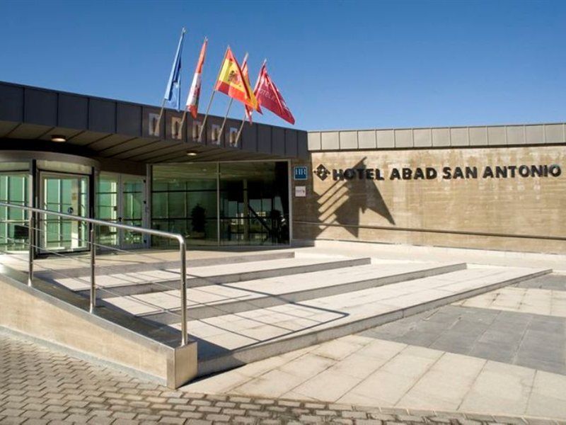 Abad San Antonio