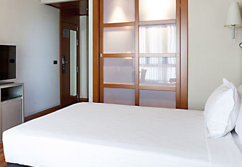 Ac San Antonio By Marriott Hotel León