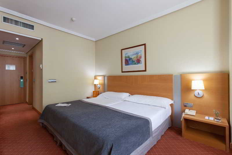Hotel Silken Luis De 4*