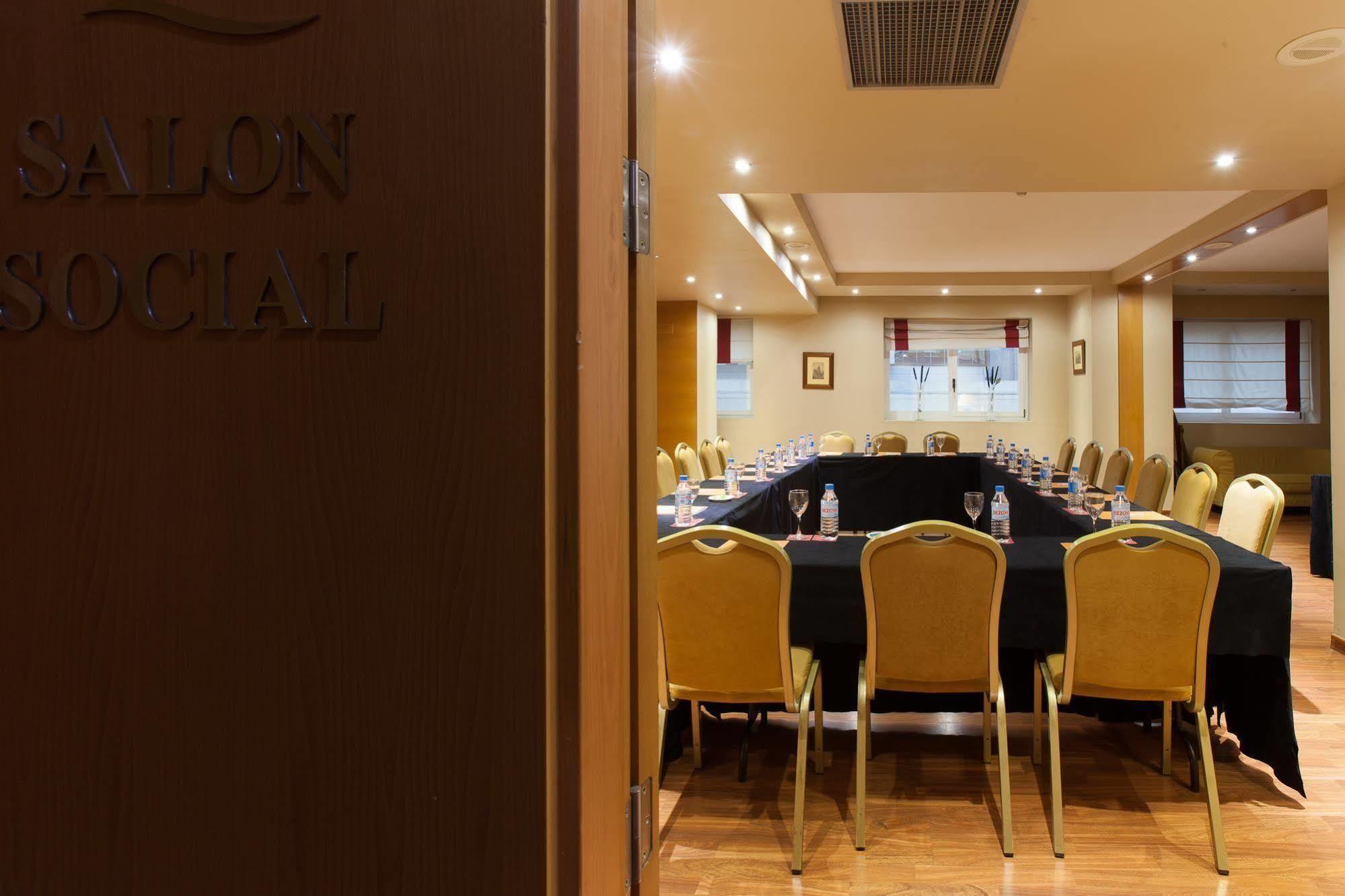 Hotel Silken Luis De León