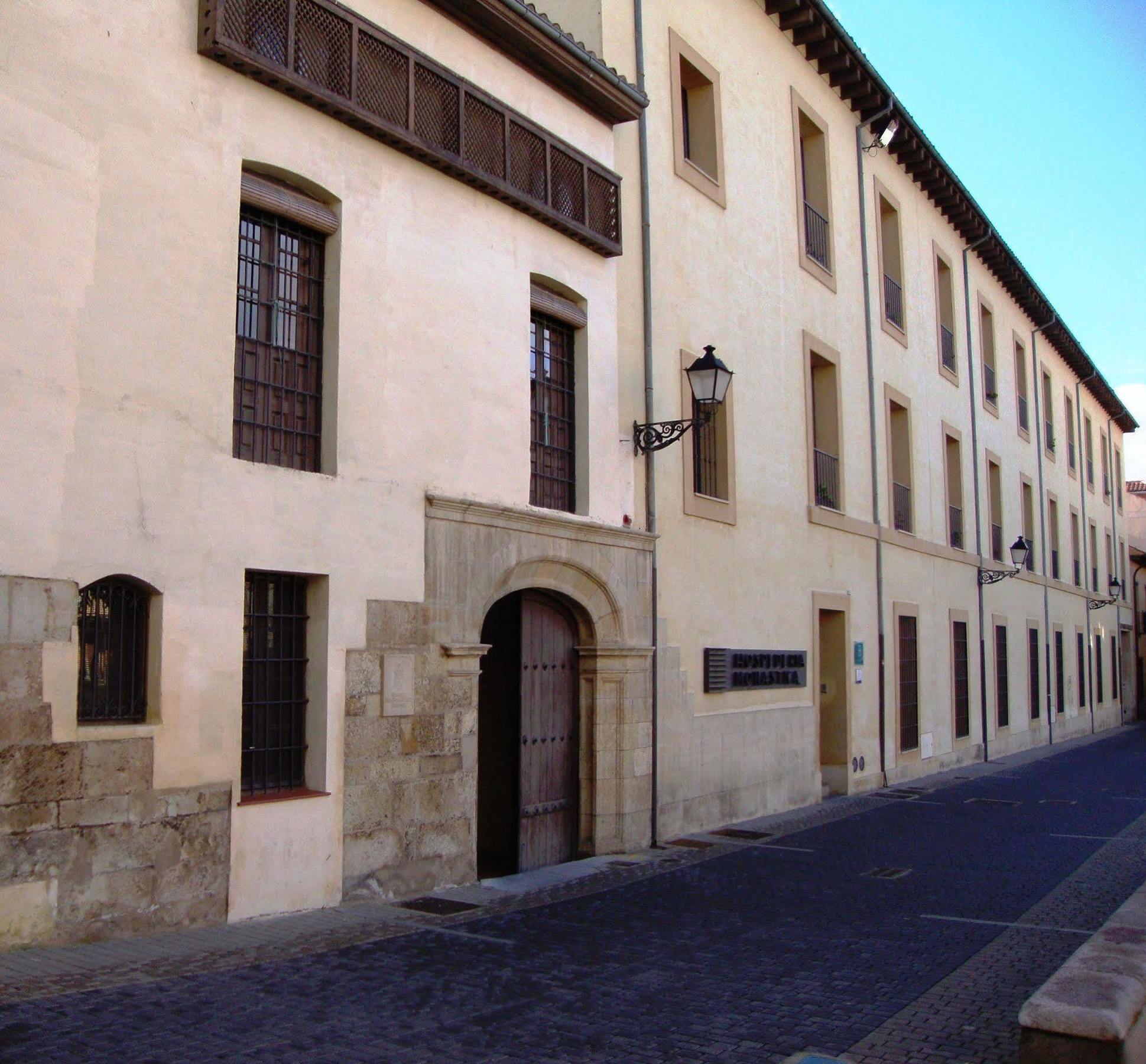 Hospedería Monástica Pax 3* León