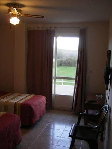 La Alegria Hotel *