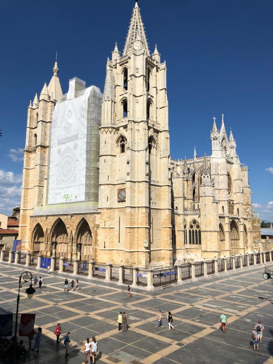 Albany Ancha Pensión 5*