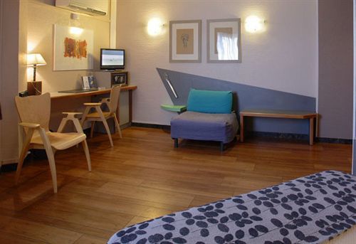 Crisol Quindós Hotel 3*