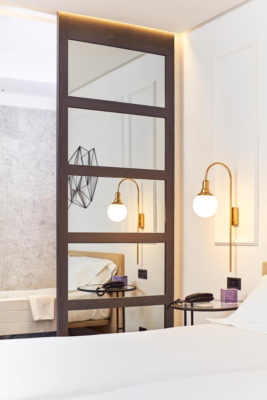 Occidental Alfonso V Hotel 4*