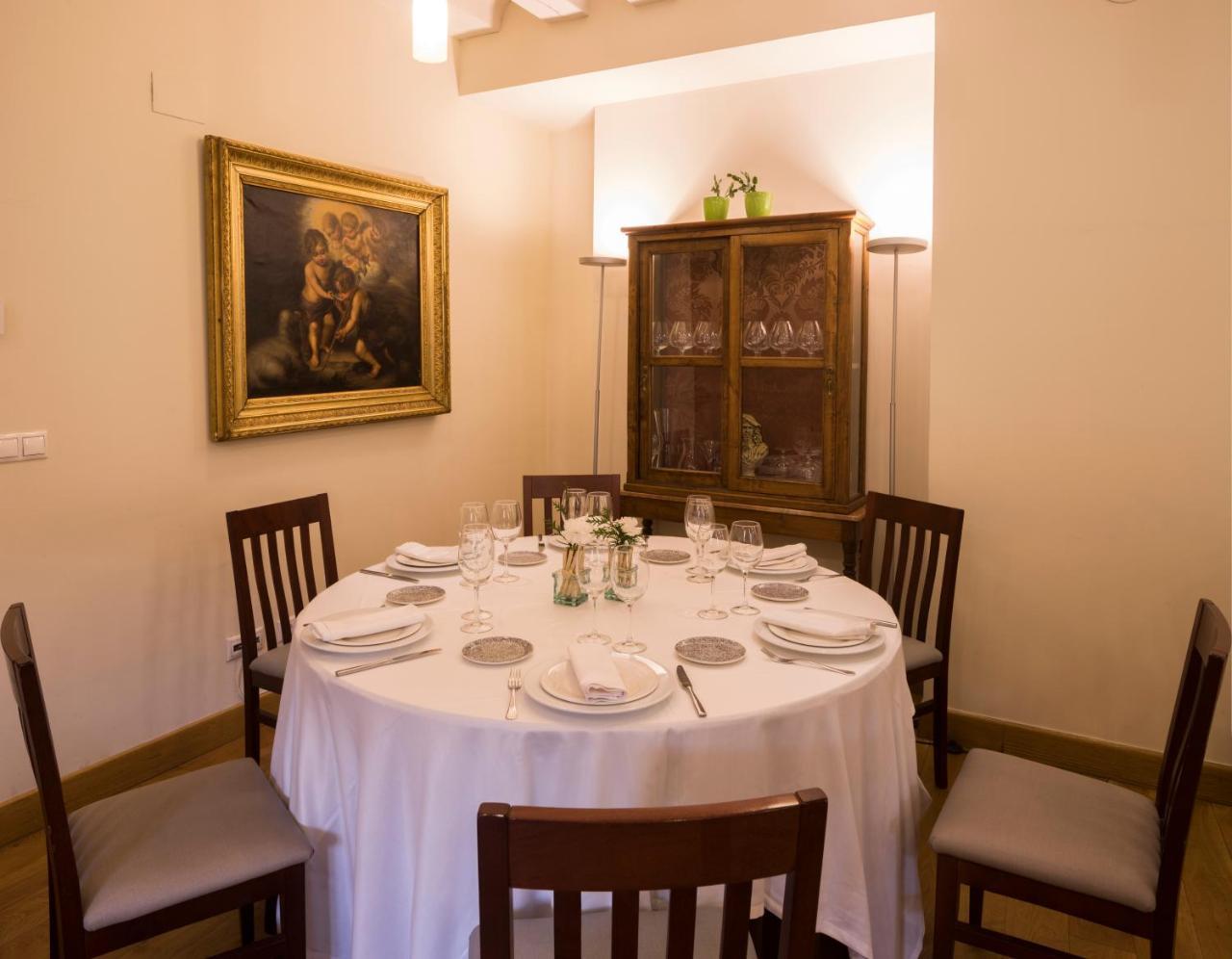 Real Colegiata San Isidoro Hotel