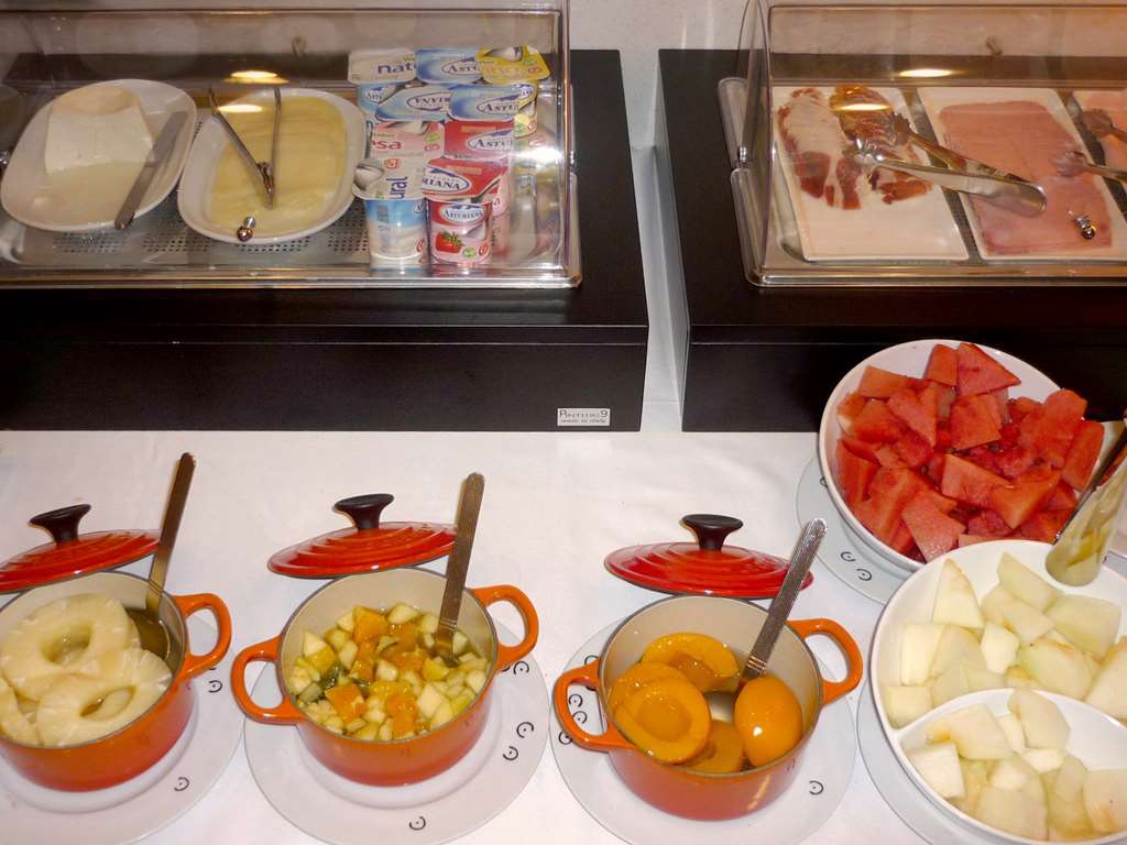 Occidental Alfonso V Hotel