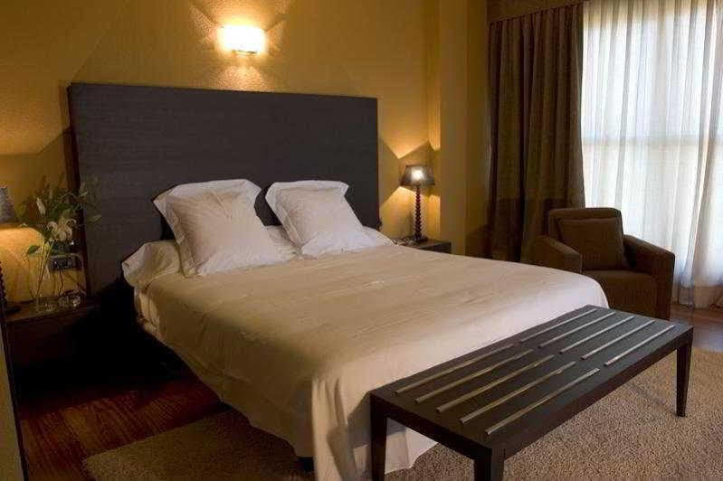 Cortes De Hotel León