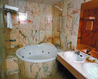 Cortes De Hotel 4*