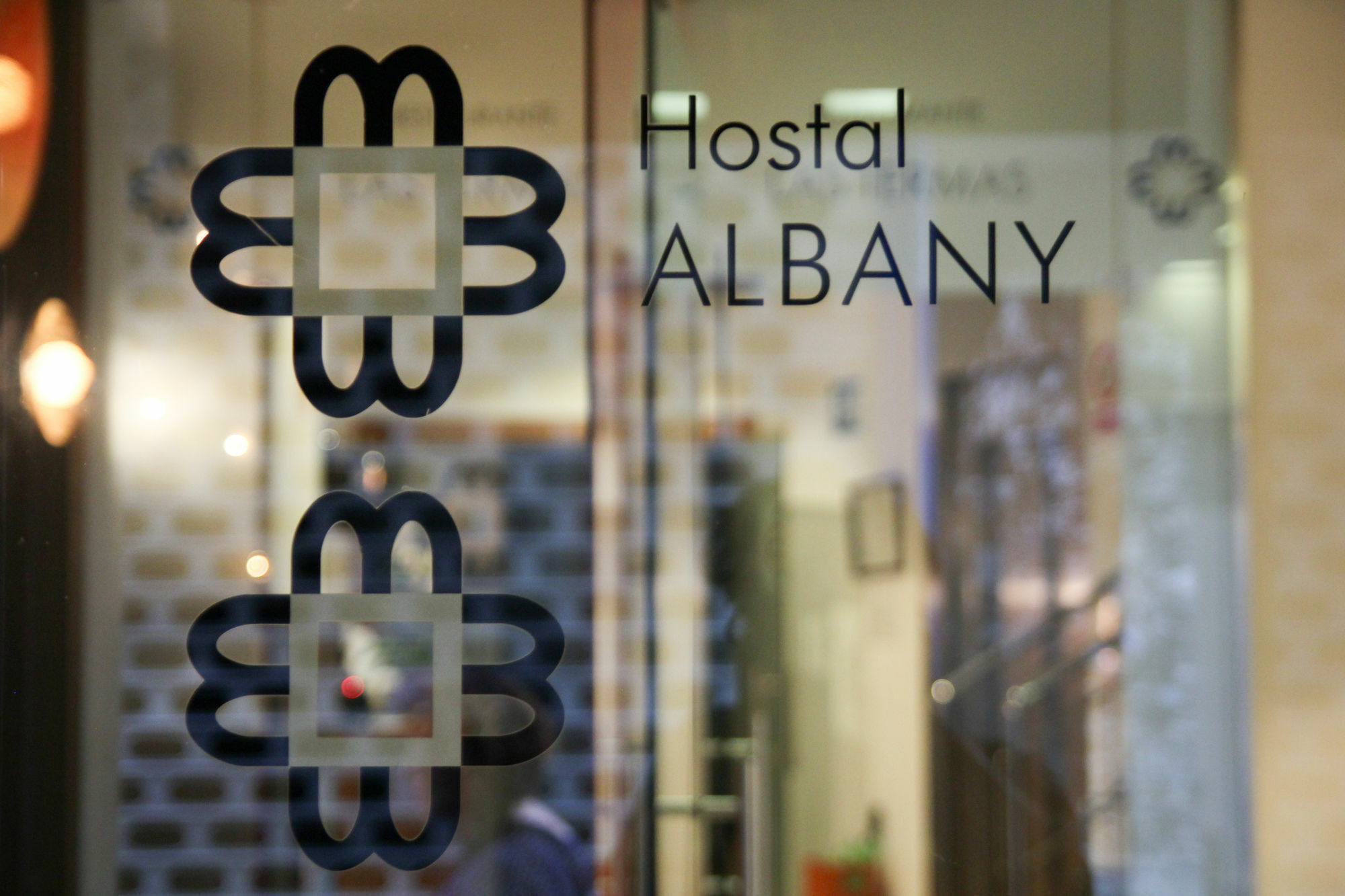Albany Ancha Pensión