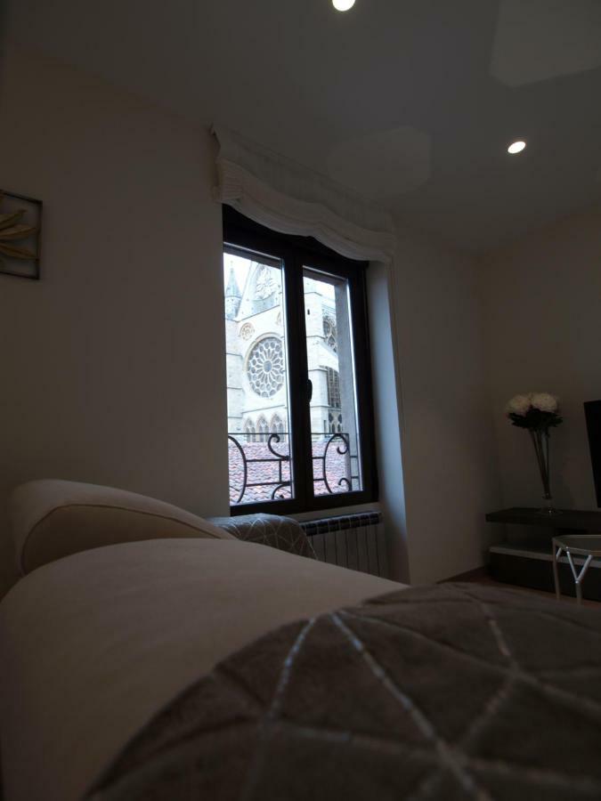 M.bell Apartment Leon