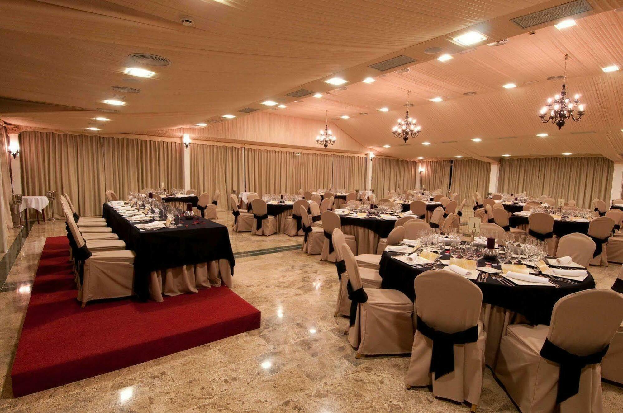 Hotel Santiago León