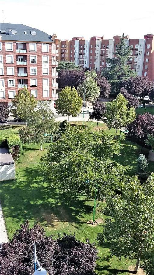 Housingleón - Conde Duplex Con Garaje Gratuito Apartamento León