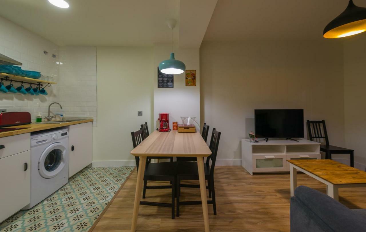 Midhouse Apartment