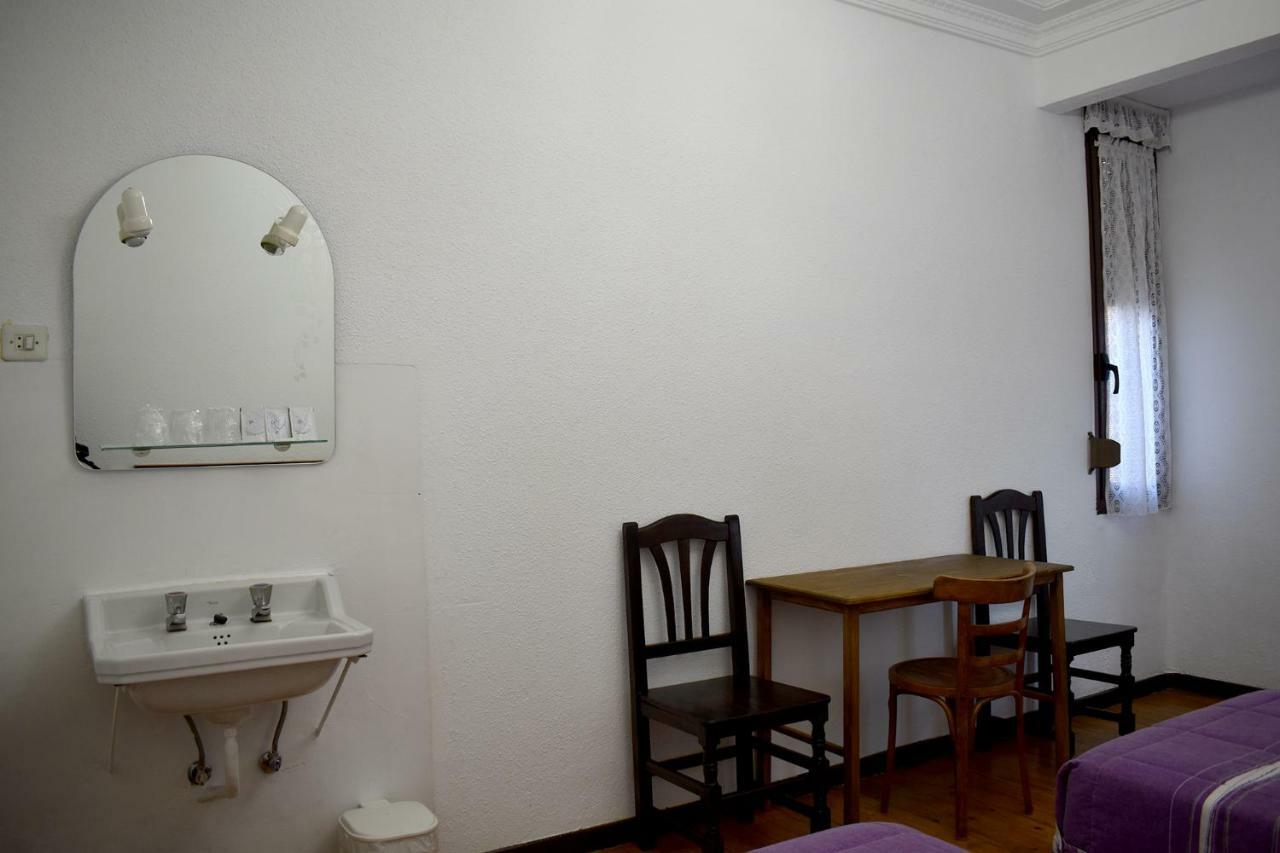 Pensión Hostal Oviedo León