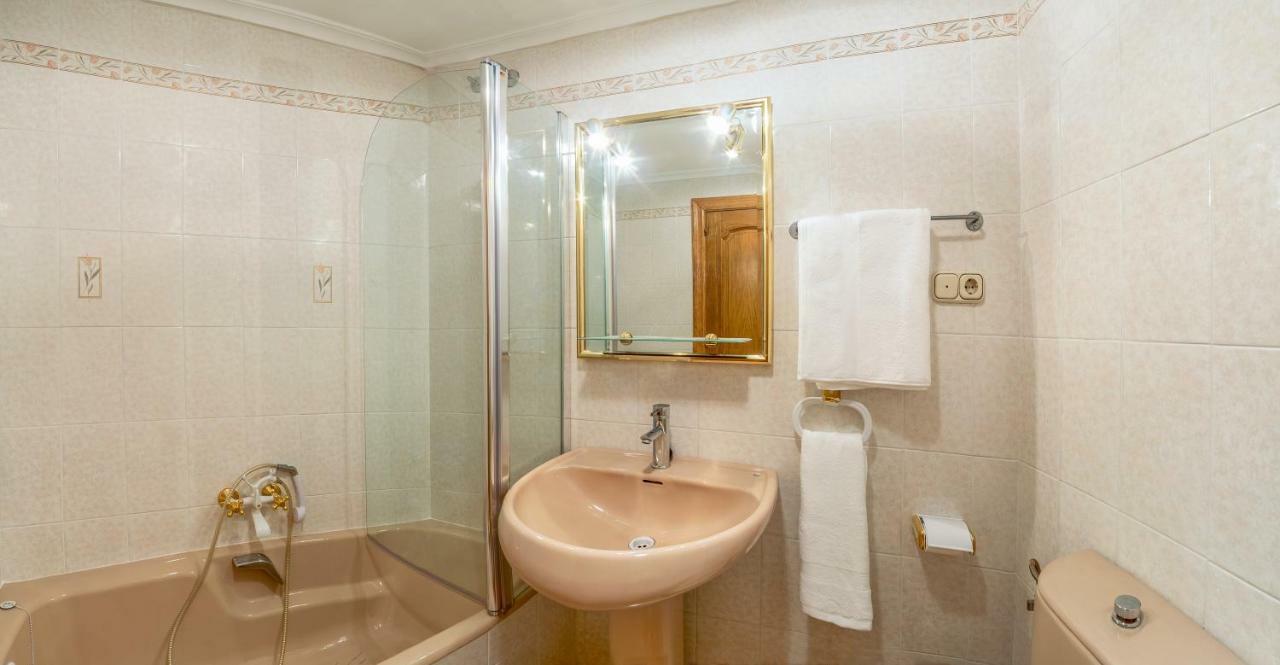 Apartamento Housingleón - Pleno Centro Con Garaje Motos Y Bicis *