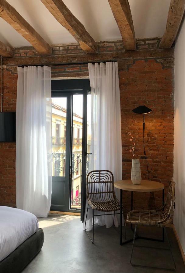 13 Guest house