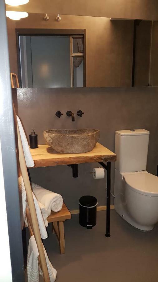 13 Guest house