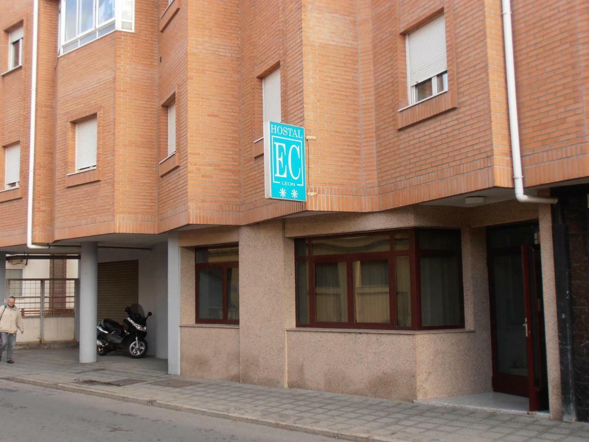 ** Ec 2* León