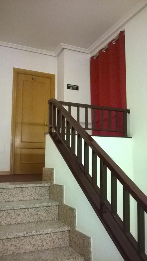 ** Ec Pensión 2*