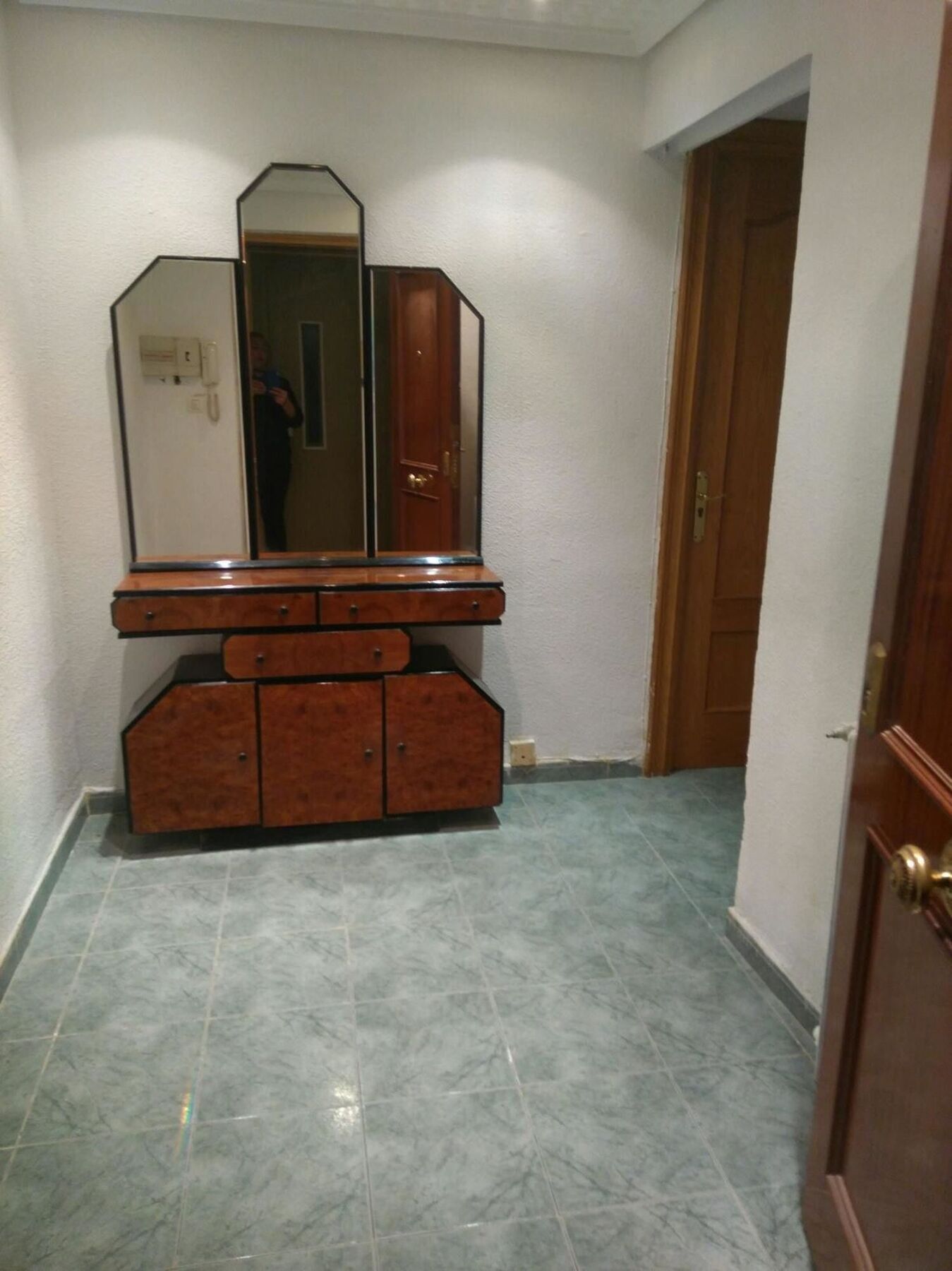 With 2 Bedrooms In Leon, With Wonderful View *