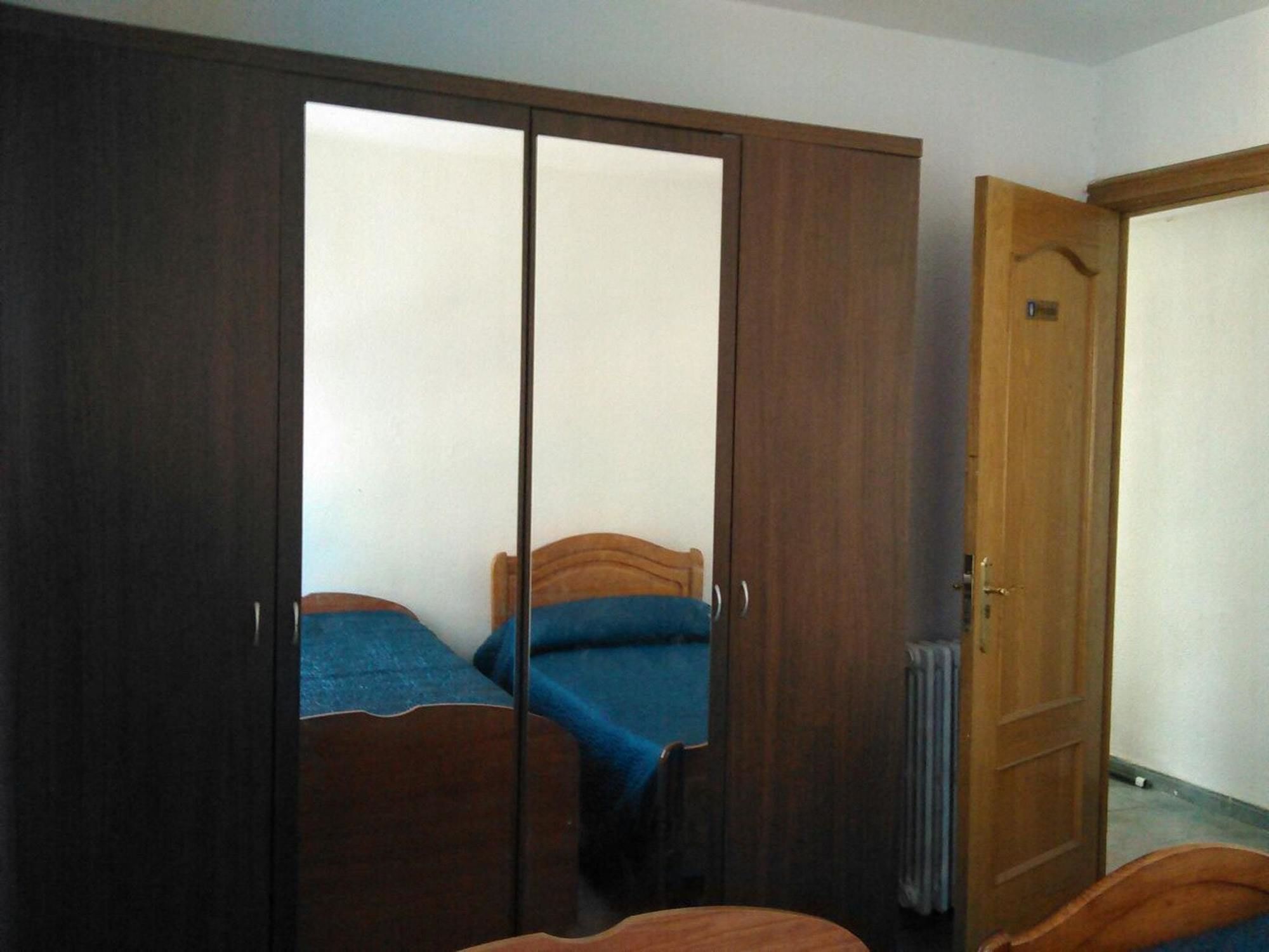 With 2 Bedrooms In Leon, With Wonderful View *