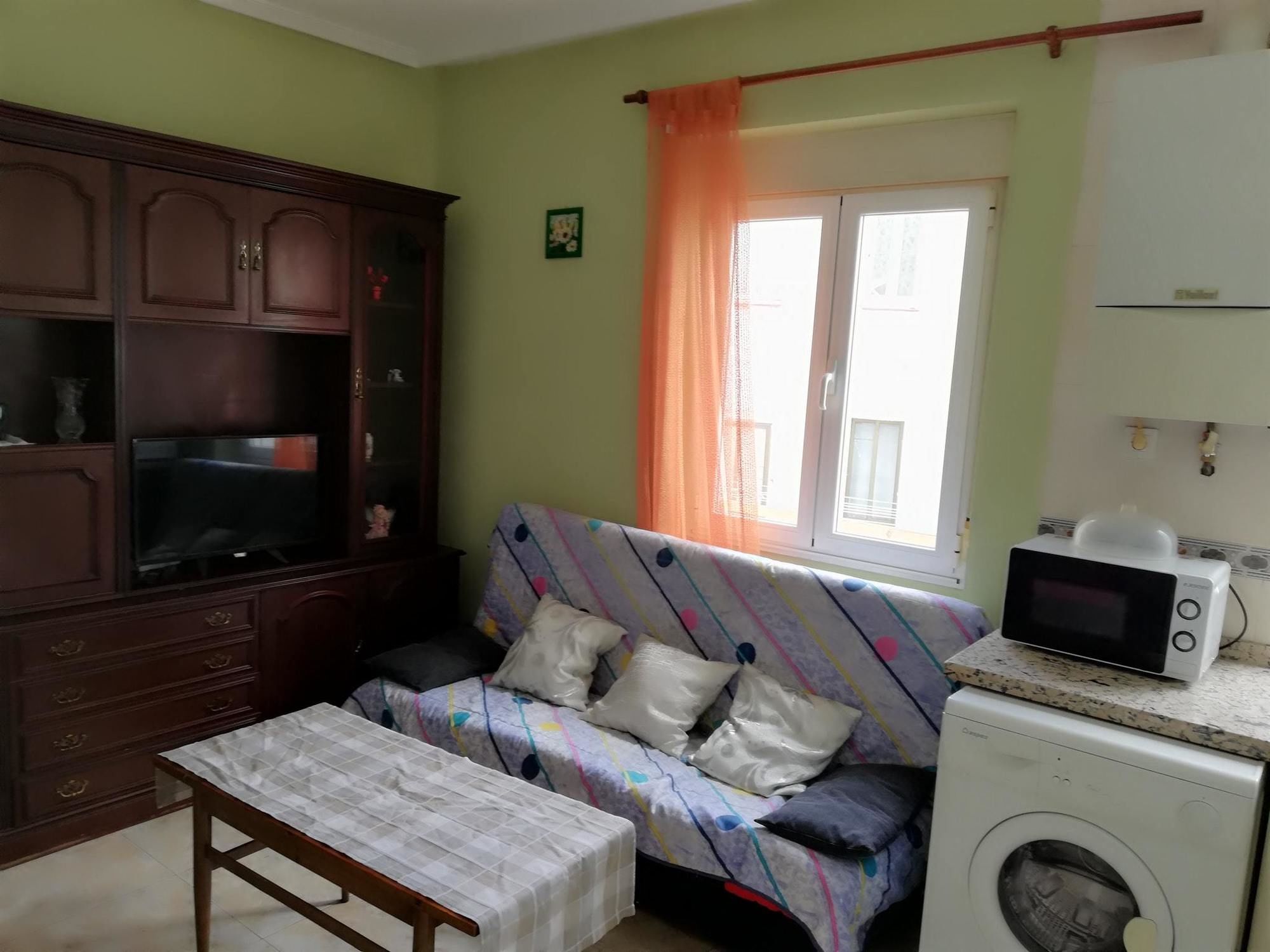Bright With 2 Bedrooms In León